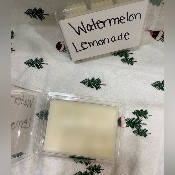 Watermelon lemonade wax melts - Picture 4 of 4